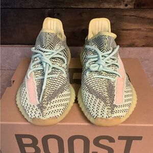 Yeezy Adidas Boost 350 V2 Yeezreel sz 9